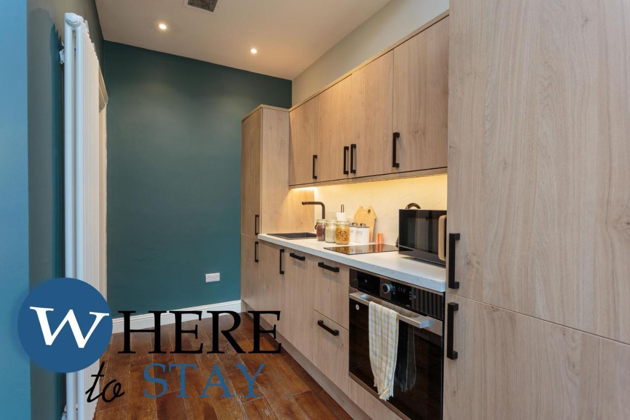 Stylish 2Bed Apartment Underneath Edinburgh Castle Exterior foto